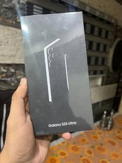 Samsung S25 Ultra (1024Gb) 1Tb Non Active Box Packed 4 Months Sim Time