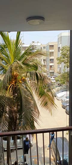 4 cor. 1 floor hassan center 4 bed dd flat sale lift available boundry Waal project own car parking. Iftikhar estate. Gulshan block 16