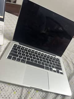 Macbook Pro 2016-17
