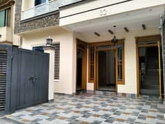 Like Brand New Modern Luxury Prime Location 25 X 40 House For Sale In G-13 Islamabad