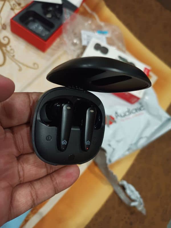 audionic 725 pro on day use only web said price 4400 3