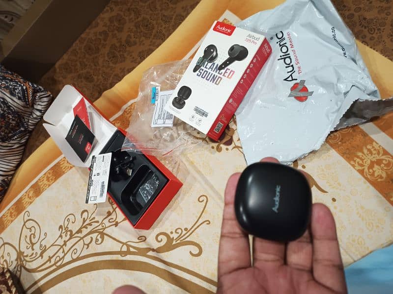 audionic 725 pro on day use only web said price 4400 4