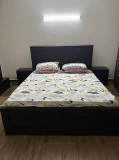 King Size Bed Set with Storage, Side Tables & Dresser – Lahore