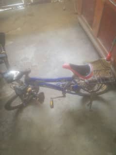 this bycycle is for 6 to 10 years child new condition