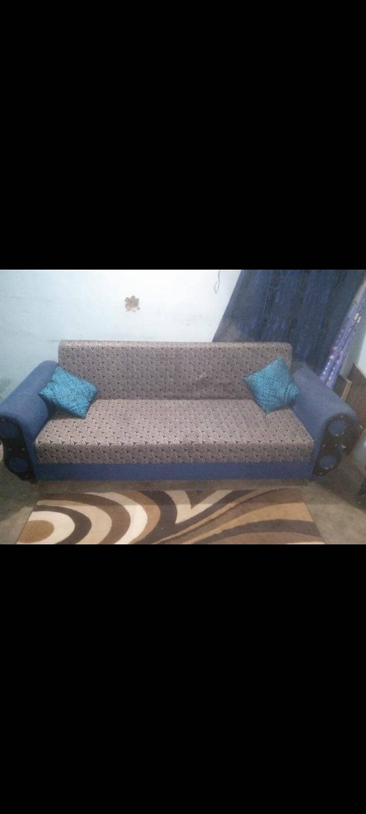 sofa combed in good condition with Molti foam 0