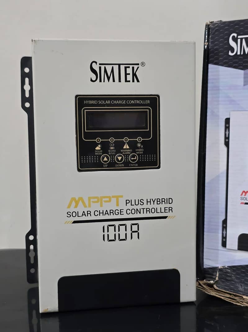 Simtek 100 Amp Charge Controller New Condition Very Reasonable Price 2