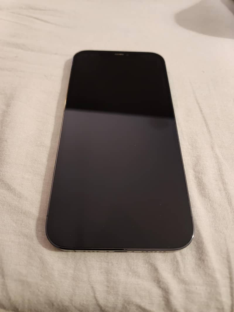 12 Pro Max. 10/10 Condition. With Box. 8
