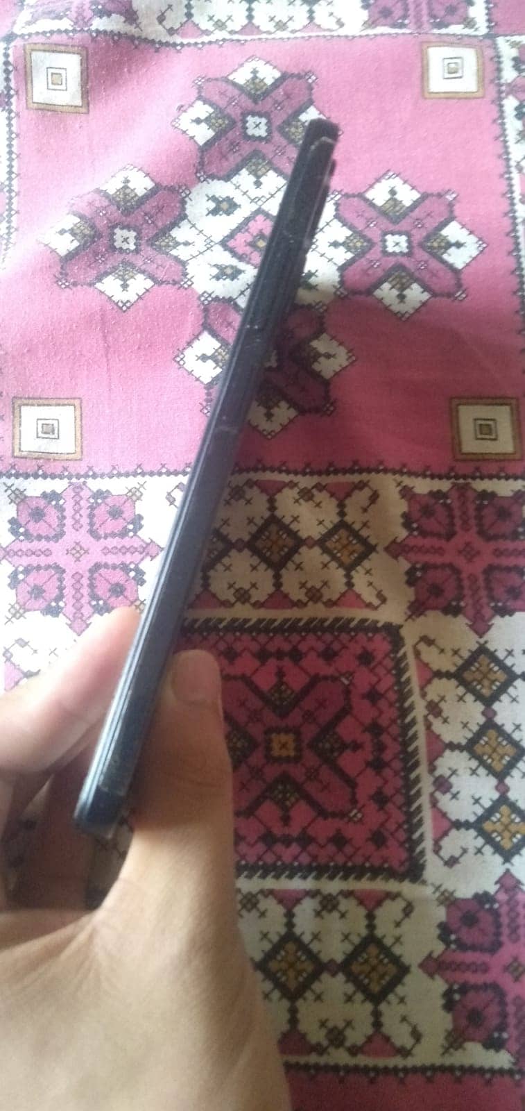 Redmi note 12. Only screen's cracked, else it is working and original. 5