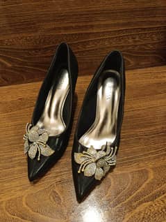 Heels black formal