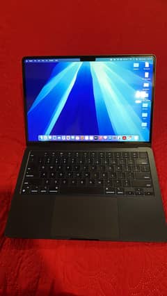 Macbook Air M2 with box