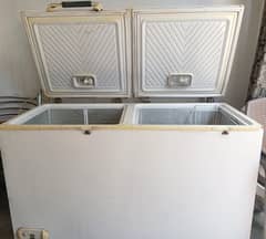 Dawlance 2 door freezer urgent for sale