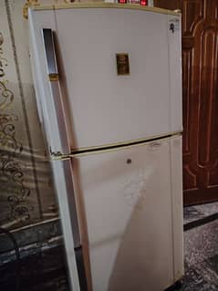 Dawlance Fridge Large size  in excellent working condition