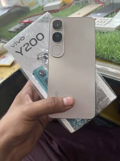 Vivo y200 8gb 256 gb brand new condition almost full warranty