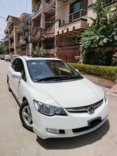 HONDA CIVIC 2011 FULL OPTION ORIGINAL CONDITION.