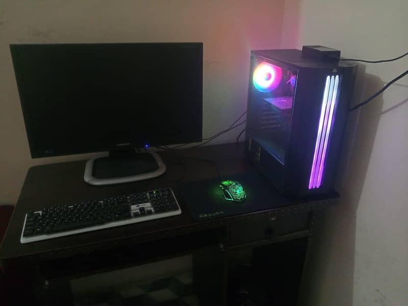 RGB GAMING PC with led, keyboard, mouse, and CPU 1