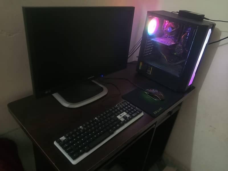 RGB GAMING PC with led, keyboard, mouse, and CPU 2