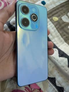INFINIX HOT 40i WITH BOX CHARGER.