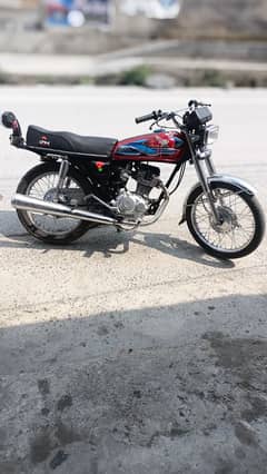 Honda 125 2006 model blkl ok bike ha smart card BNA bike ma koi km ni