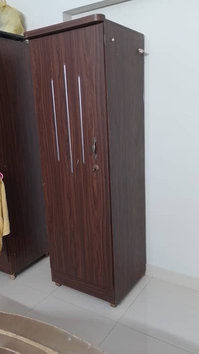 1 door cupboard available for sale