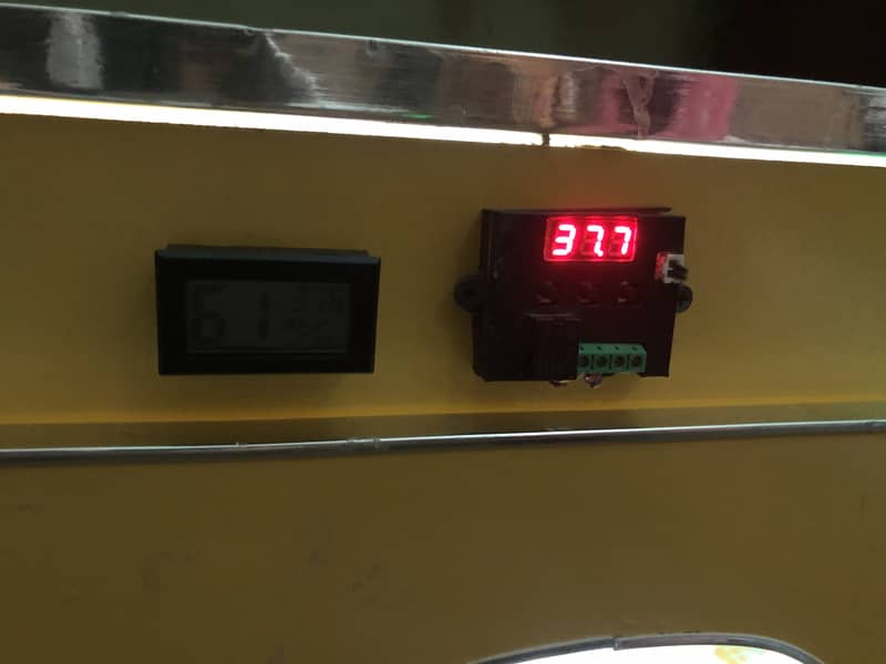 Automatic Temperature control Incubator 2
