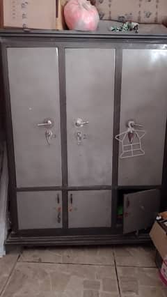 heavy gauge iron wardrobe/lohy wali almari