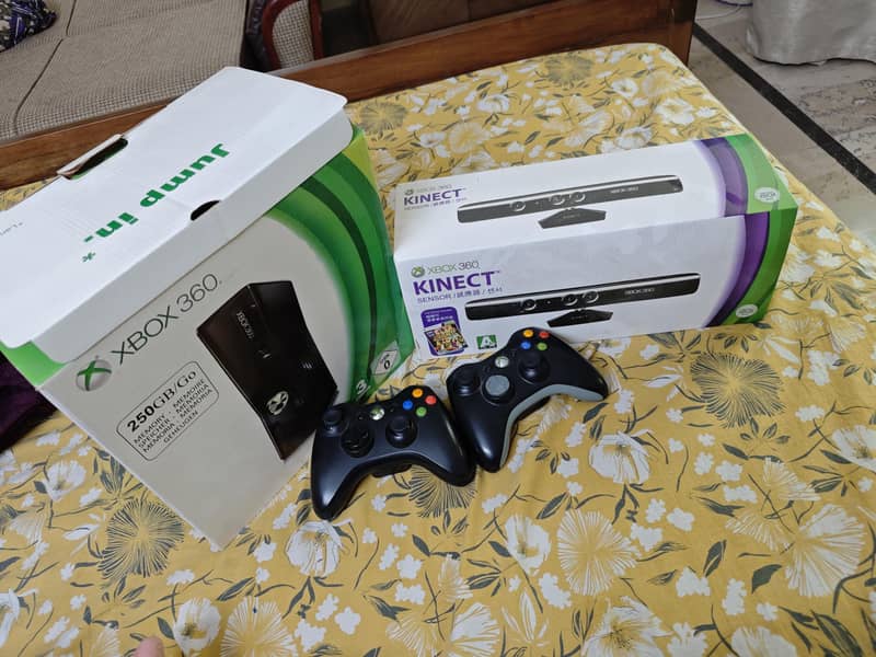 Xbox 360 250GB with Kinect and 2 Controllers with Games 0