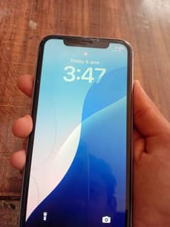 IPhone xr battery health  82 or gb64