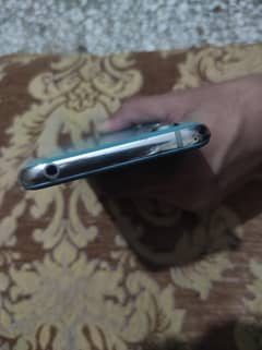 Aquos r2