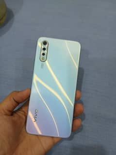 vivo S1 4gb ram 128gb memory