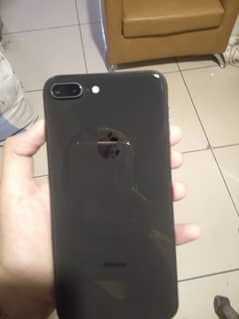 iPhone 8 Plus