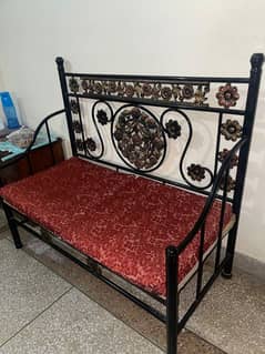 4 seater iron sofa