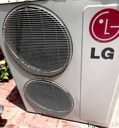 LG 2.5 ton AC for sale in 100% working