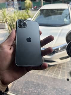 iPhone 11 Pro PTA hai and gb64 10 x 10 condition boarded dead hai