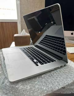 Apple MacBook Pro 15.6 inch Retina