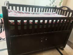 baby cot