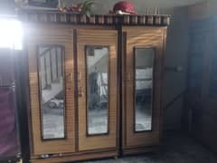 3 Doors Almari
