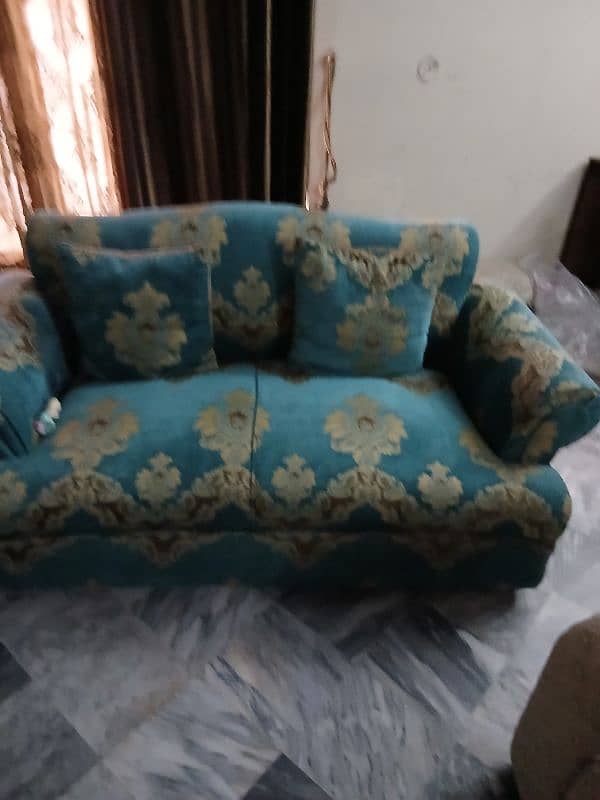 Sofa set with table 1