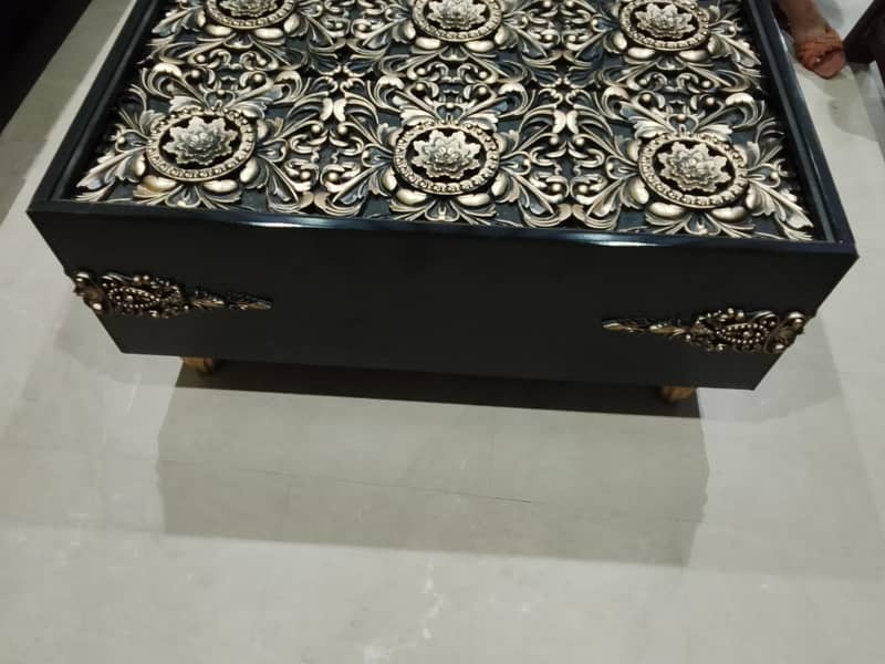 table matching with sofa set. price is final. 1