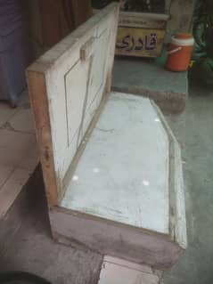 counter without glasses