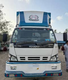 Isuzu npr 2018