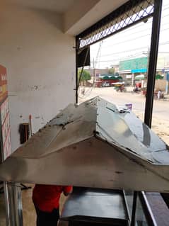 burger/shawarma counter