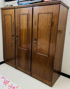 3 door almari (wardrobes)