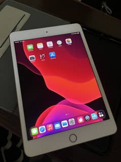 Apple iPad Mini 5th Gen: Excellent condition!