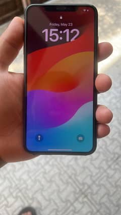 Very clean like new condition XSMAX  64GB non pta