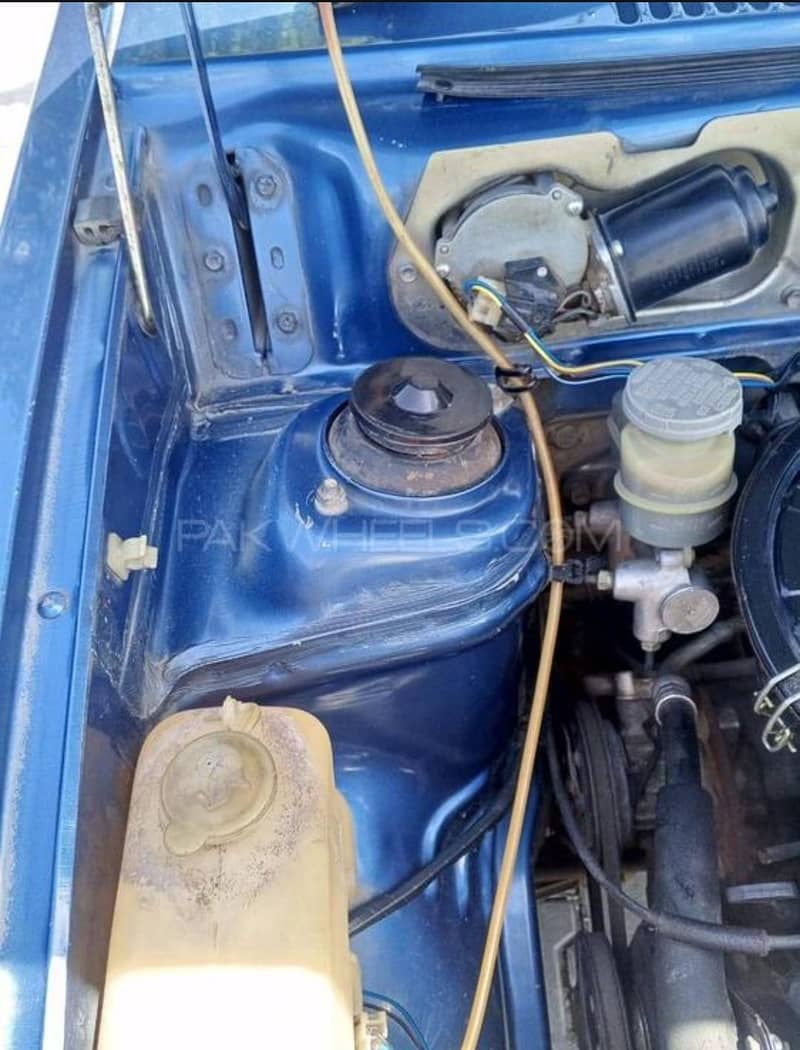 Suzuki Mehran VXR 4