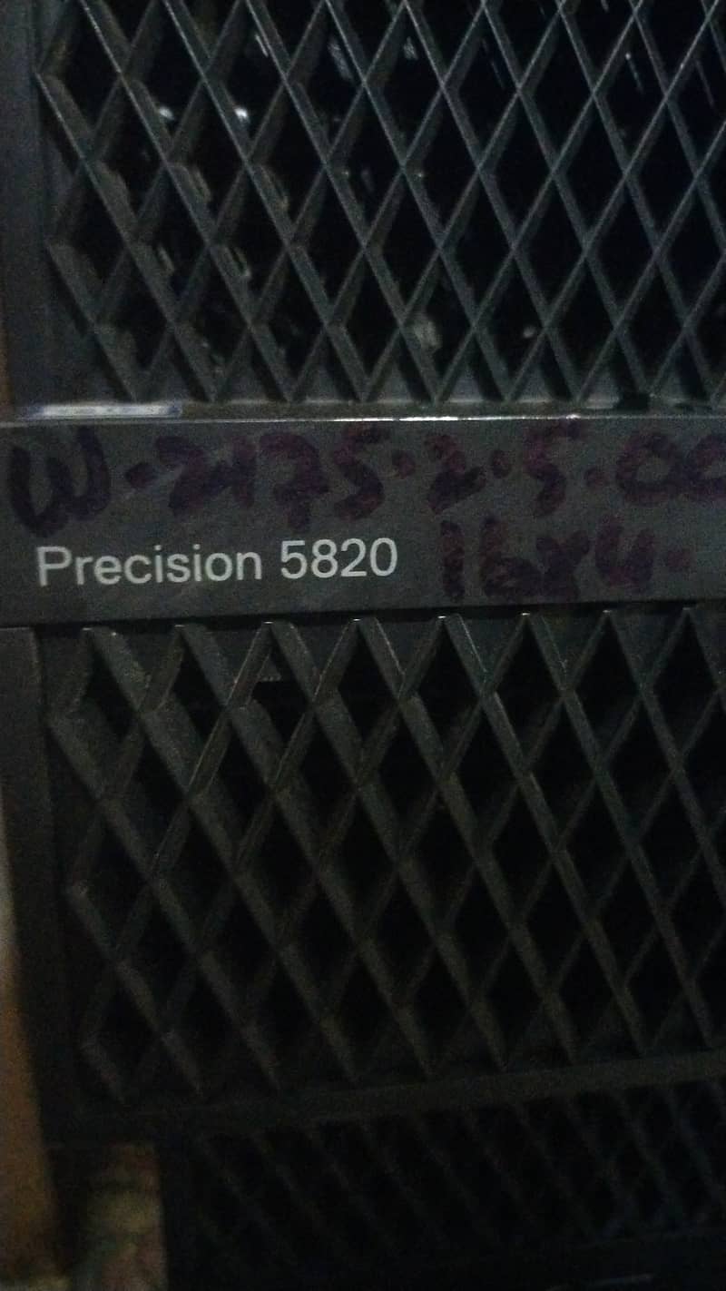 Dell Precision T5820 Workstation w2195 18 Core 36 thread 3