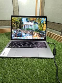 Apple MacBook Pro 2017(13.3")8/256