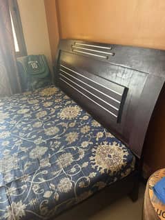 queen size bed