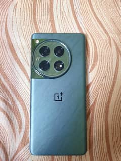 OnePlus 12, 512gb storage 16gb ram, with box and charger 100 watt vooc
