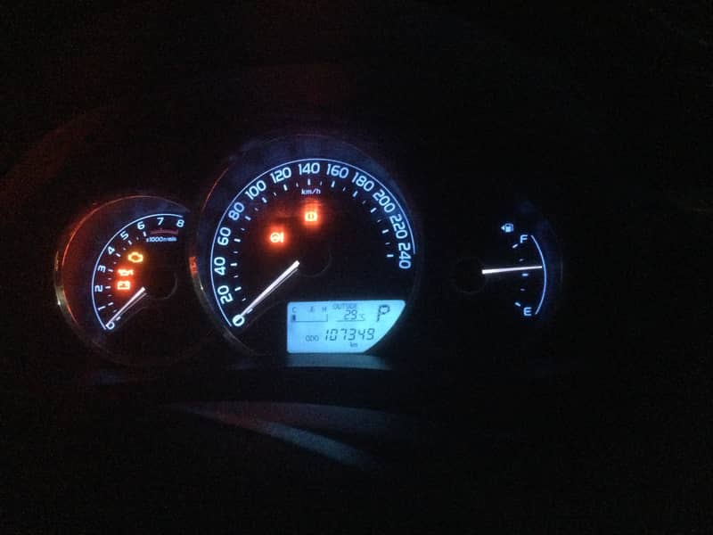 Toyota Corolla Automatic GLI 2016 8